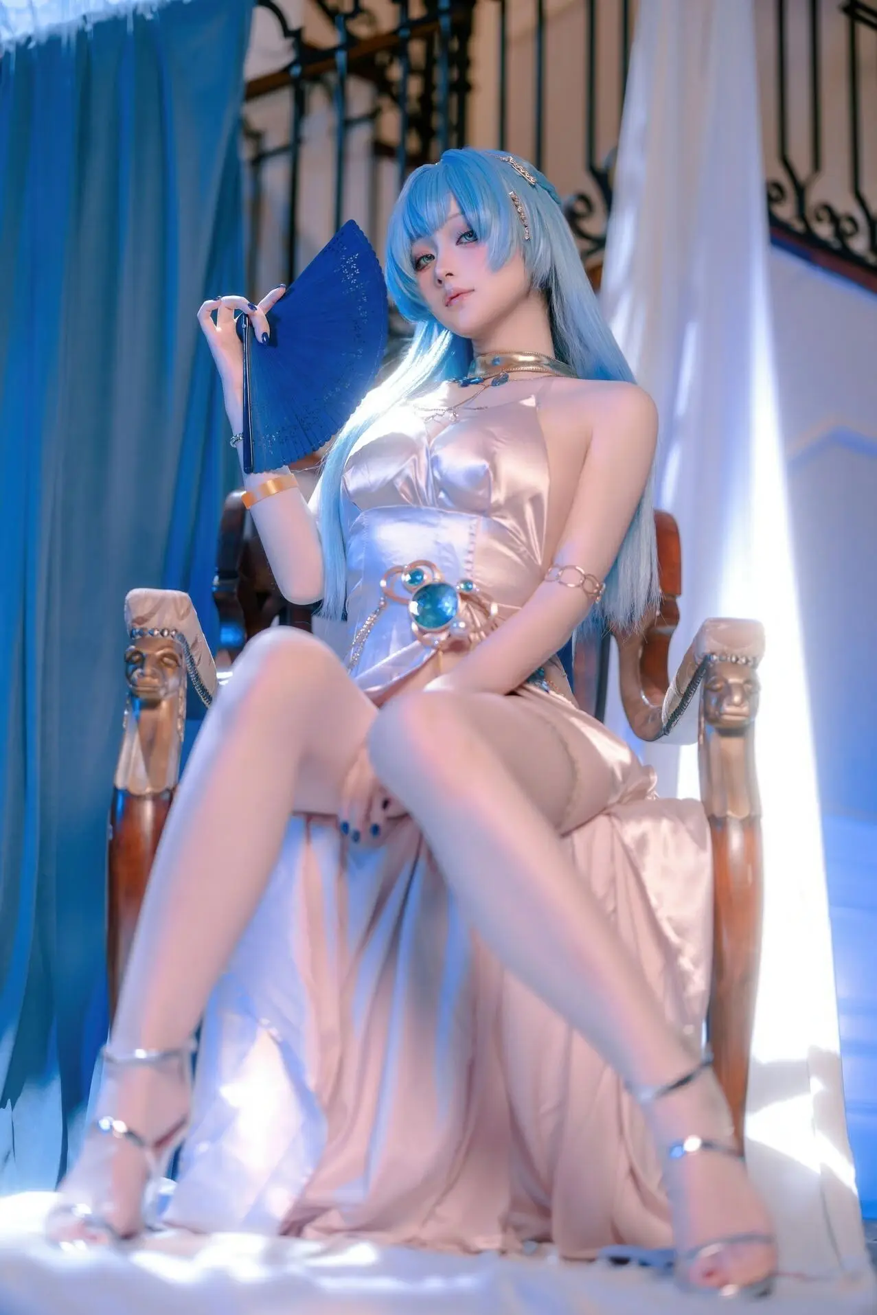 Cosplay｜屿鱼Yukako – 胜利女神：妮姬 海伦 礼服