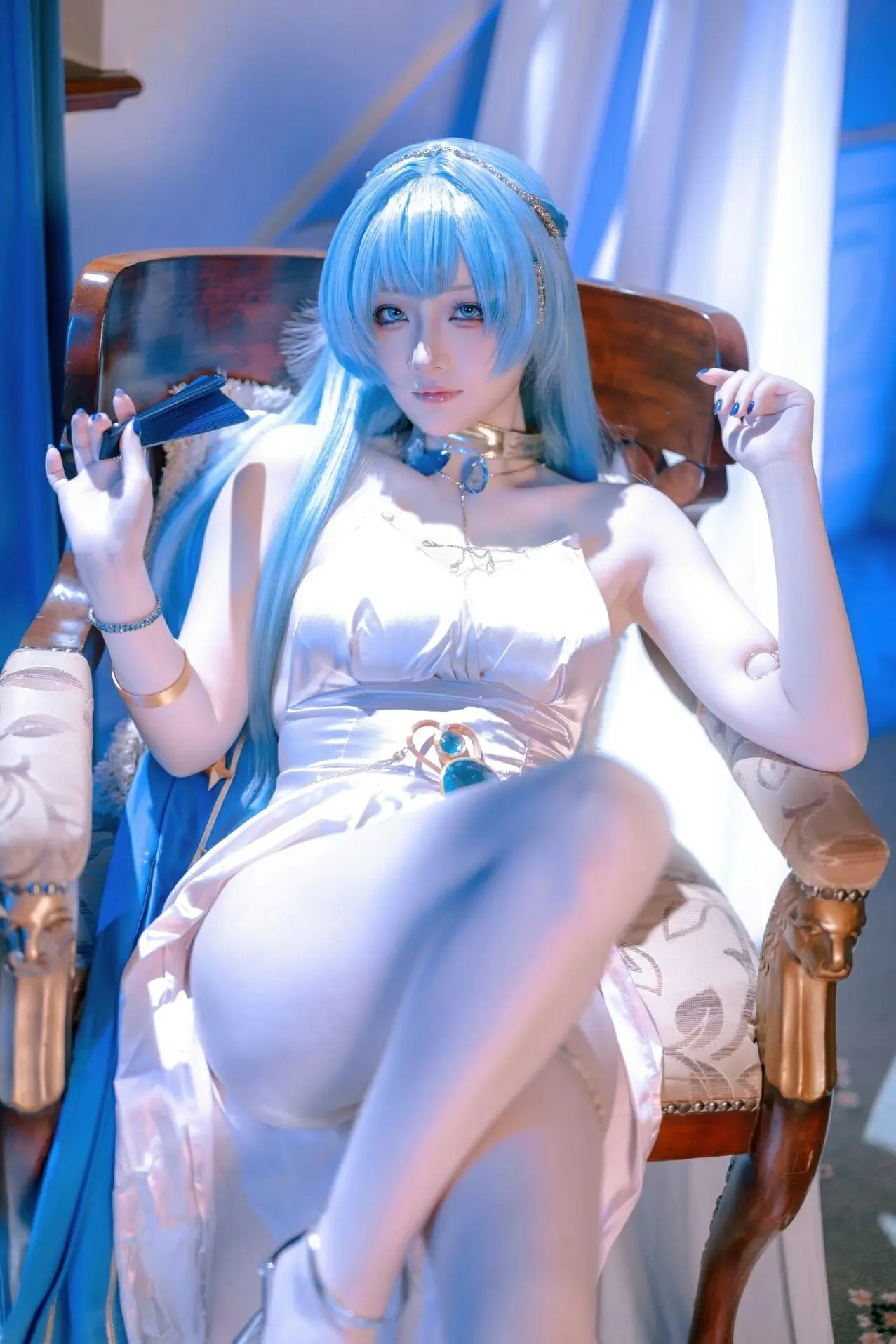 Cosplay｜屿鱼Yukako – 胜利女神：妮姬 海伦 礼服