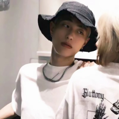 好看有意境的氛围感qq情侣头像 港风复古情侣头像一男一女