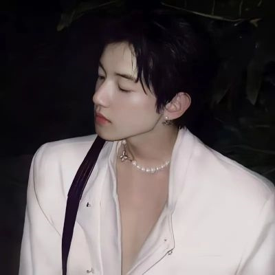 很浪漫但不明显的情侣头像 2022单人单张很好看的情侣微信头像