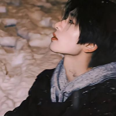 很浪漫但不明显的情侣头像 2022单人单张很好看的情侣微信头像