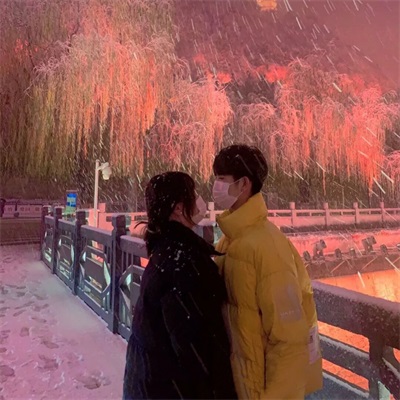 唯美情头真人浪漫图片大全 超甜的情侣头像一左一右配对图片