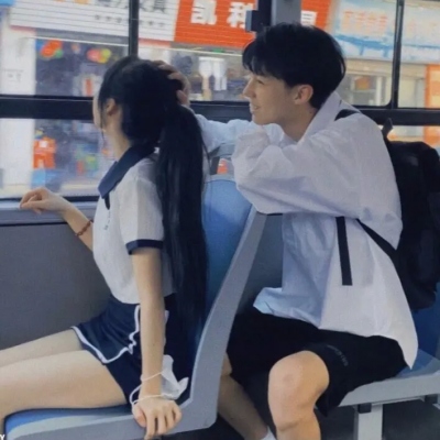 唯美情头真人浪漫图片大全 超甜的情侣头像一左一右配对图片