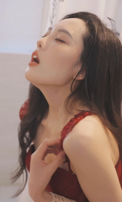 擦边短剧：热烈的爱情＆合租甜蜜物语＆重生之爱之梦幻曲&共享屋檐下-第2张插图