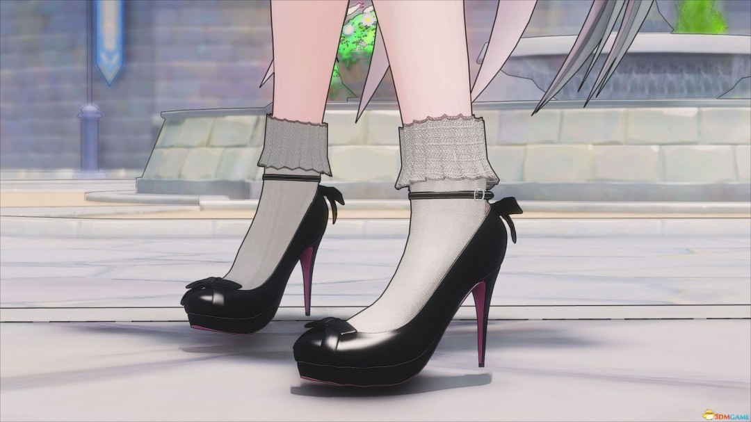 《上古卷轴5:天际重制版》地雷系蕾丝制服MOD